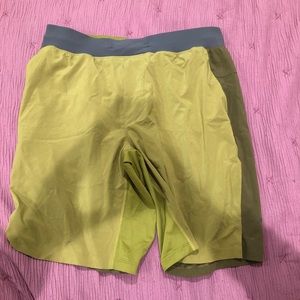 Lululemon mens athletic shorts